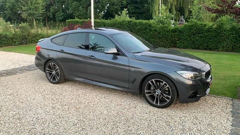 Grijs Gebruikt 2014 BMW 335 Gran Turismo M Sport Sedan | € 28.950 - Afbeelding 1/4