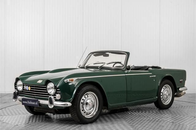 Groen Gebruikt 1968 Triumph TR 250 Cabriolet | € 44.900 - Afbeelding 1/4