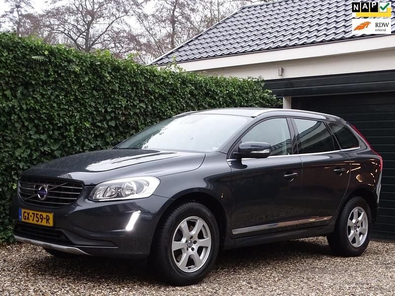 Grijs Occasion 2015 Volvo XC60 Summum SUV | € 9.950 (Eerlijke prijs) - Afbeelding 1/4