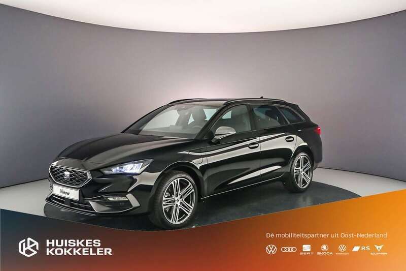 Zwart, metallic lak Nieuw 2025 Seat Leon FR Stationwagen | € 39.580 (Duur) - Afbeelding 1/4