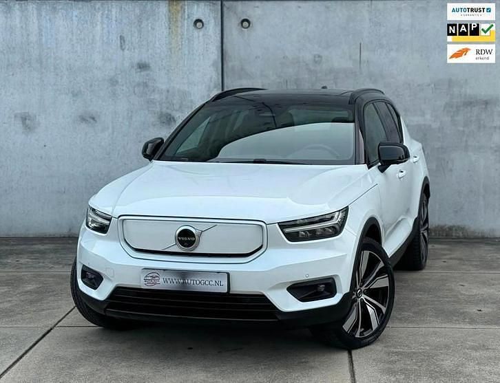 Wit Gebruikt 2020 Volvo XC40 R-Design SUV | € 25.950 (Eerlijke prijs) - Afbeelding 1/4