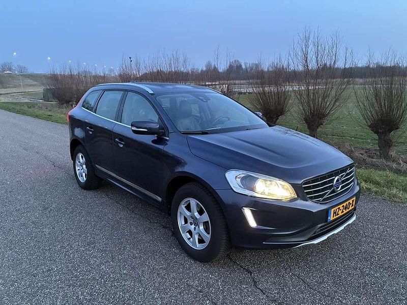 Blauw Occasion 2015 Volvo XC60 SUV | € 16.500 (Eerlijke prijs) - Afbeelding 1/4