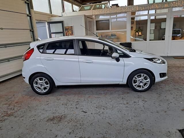 Occasion Ford Fiesta Titanium 101 PK (74 kW) 2013 Wit Hatchback