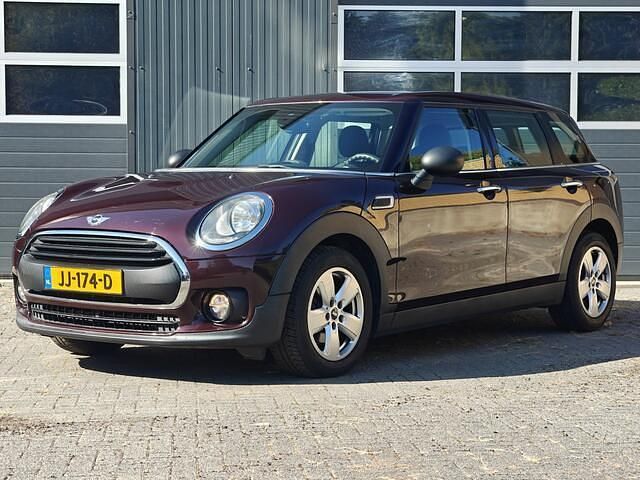 Rood Gebruikt 2016 Mini One Clubman Stationwagen | € 13.945 (Eerlijke prijs) - Afbeelding 1/4