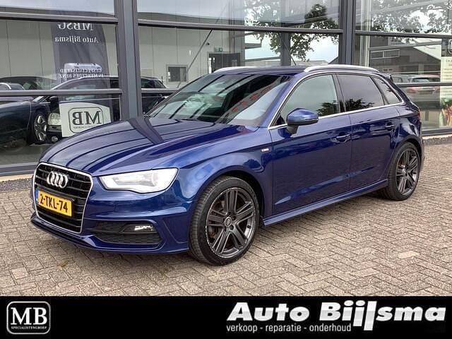 Blauw Gebruikt 2014 Audi A3 Sportback g-tron Ambition Sedan | € 6.499 (Eerlijke prijs) - Afbeelding 1/4