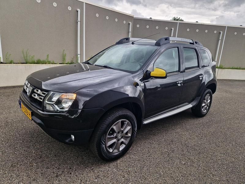 Zwart Gebruikt 2015 Dacia Duster Prestige SUV | € 7.950 (Goede deal) - Afbeelding 1/4