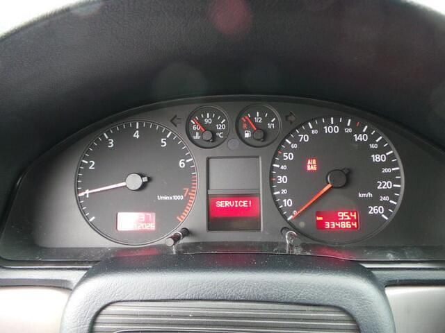 Occasion Audi A4 101 PK (74 kW) 2000 Grijs Stationwagen