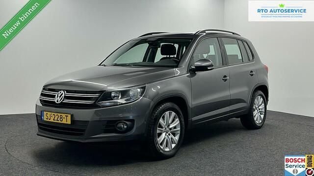 Grijs Gebruikt 2016 VW Tiguan Comfortline SUV | € 16.500 (Goede deal) - Afbeelding 1/4