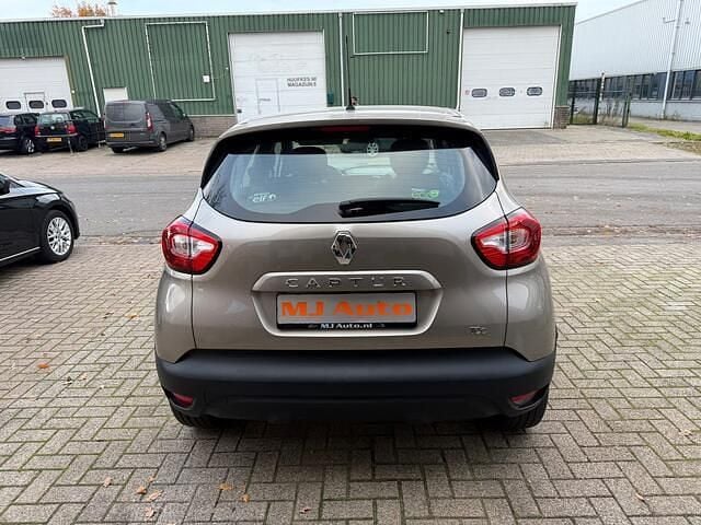 Occasion Renault Captur Authentique 90 PK (66 kW) 2014 Bruin SUV