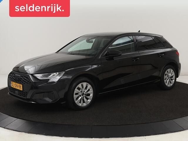 Zwart Gebruikt 2021 Audi A3 Sportback Comfort Hatchback | € 19.900 - Afbeelding 1/4