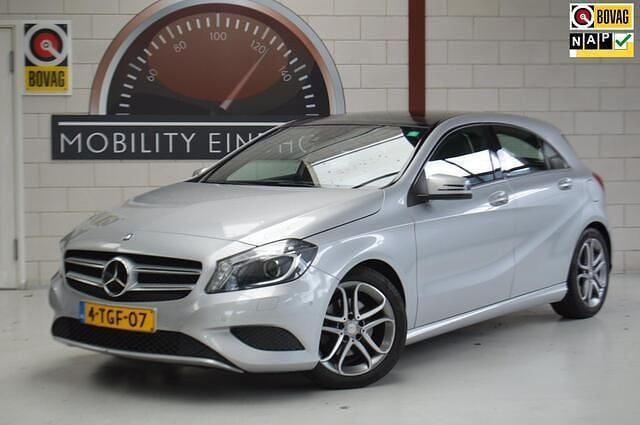 Grijs Gebruikt 2014 Mercedes A200 Hatchback | € 16.880 (Iets duurder) - Afbeelding 1/4