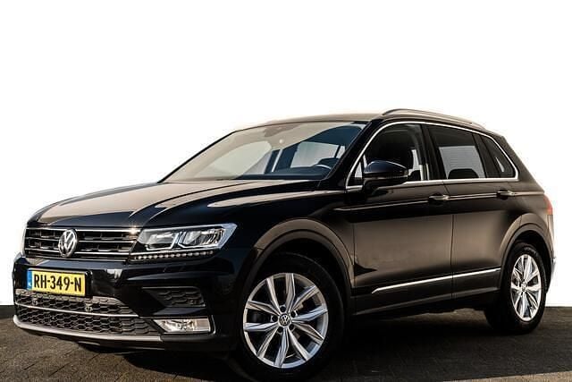 Zwart Gebruikt 2017 VW Tiguan Highline SUV | € 20.900 (Super prijs) - Afbeelding 1/4