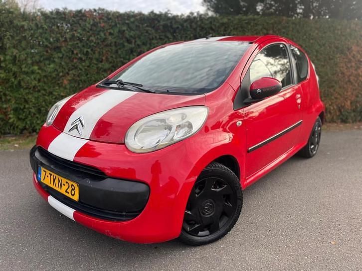 Rood Occasion 2006 Citroën C1 Hatchback | € 988 (Goede deal) - Afbeelding 1/4