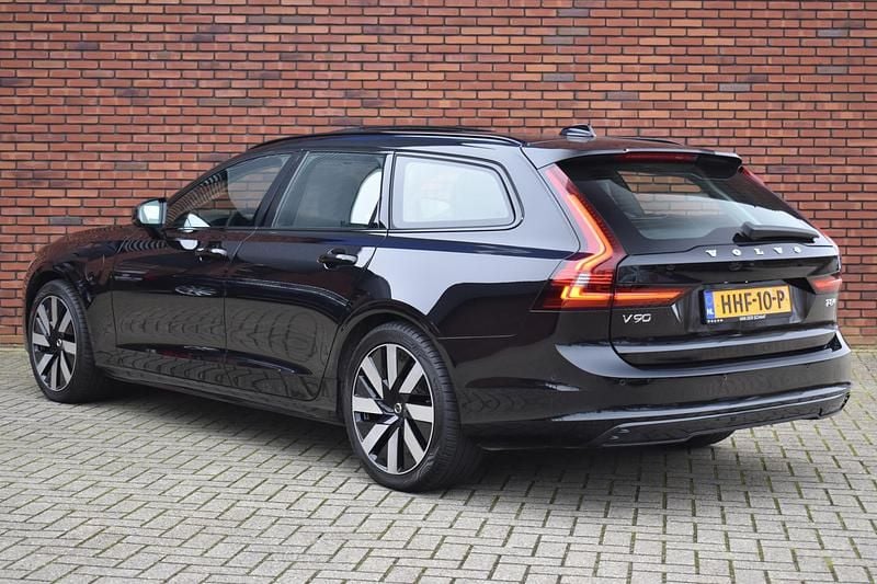 Occasion Volvo V90 Ultra 456 PK (335 kW) 2025 Zwart Stationwagen