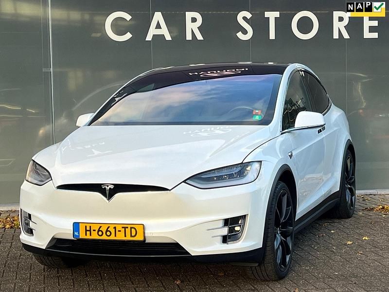 Wit Gebruikt 2020 Tesla Model X SUV | € 39.745 (Eerlijke prijs) - Afbeelding 1/4