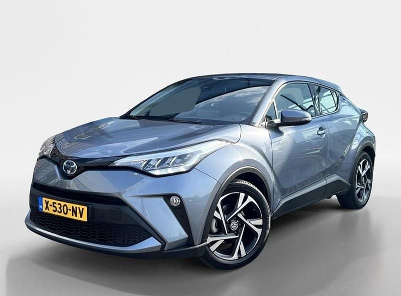 Grijs Gebruikt 2023 Toyota C-HR SUV | € 29.995 (Goede deal) - Afbeelding 1/4