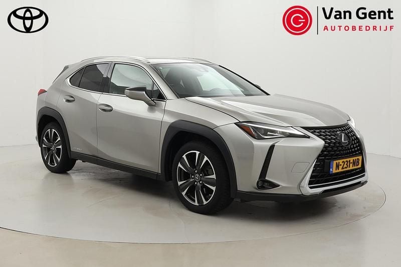 Grijs Gebruikt 2019 Lexus UX 250h Business Edition SUV | € 24.999 (Eerlijke prijs) - Afbeelding 1/4