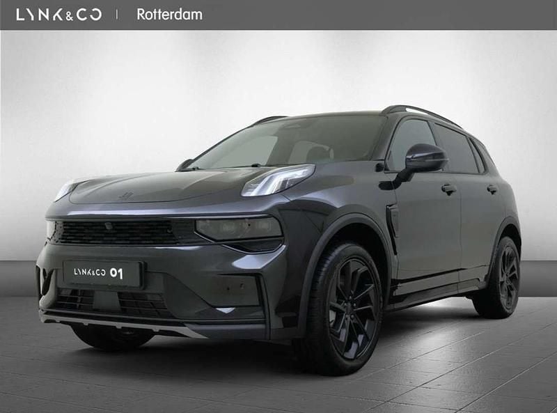 Zwart Nieuw 2025 Lynk & Co 01 SUV | € 37.995 (Super prijs) - Afbeelding 1/4