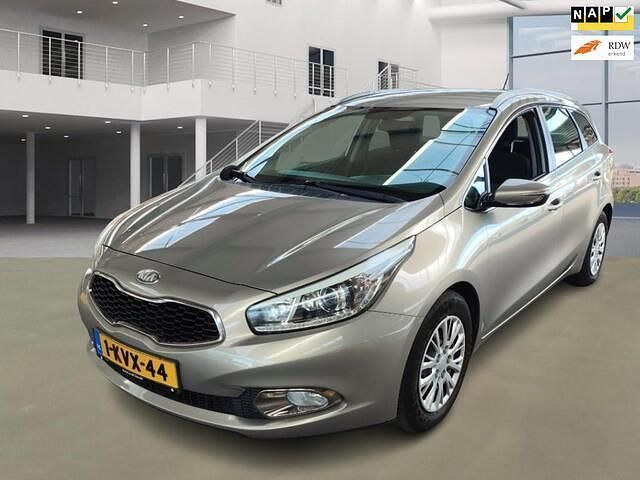 Grijs Gebruikt 2013 Kia Ceed Sportswagon 2 Stationwagen | € 6.500 (Iets duurder) - Afbeelding 1/4
