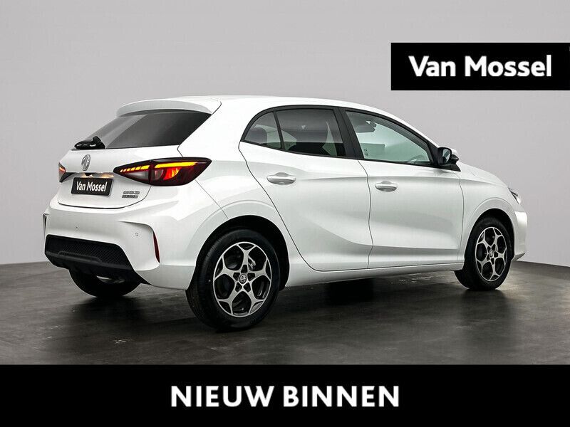 Wit Nieuw 2025 MG MG3 Luxury Hatchback | € 26.679 (Iets duurder) - Afbeelding 1/4