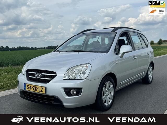 Grijs Gebruikt 2008 Kia Carens MPV | € 2.495 (Eerlijke prijs) - Afbeelding 1/4