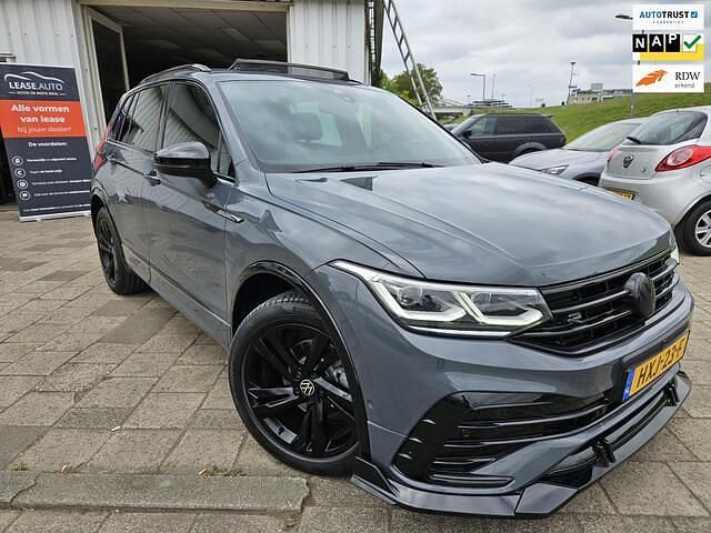 Grijs Gebruikt 2023 VW Tiguan R-line SUV | € 40.950 (Eerlijke prijs) - Afbeelding 1/4