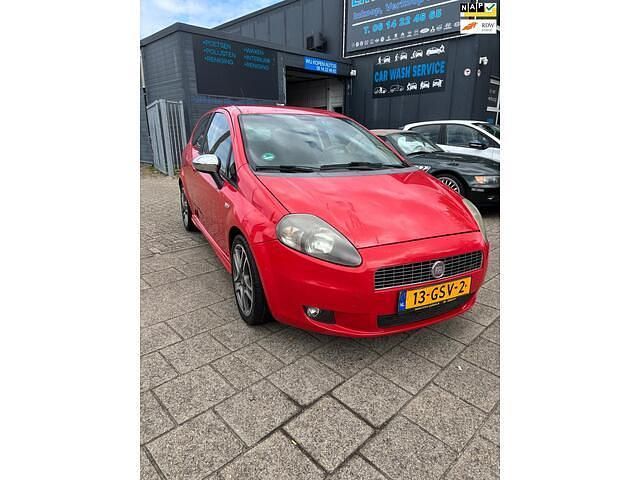 Rood Gebruikt 2008 Fiat Grande Punto Sport Hatchback | € 1.250 (Goede deal) - Afbeelding 1/4