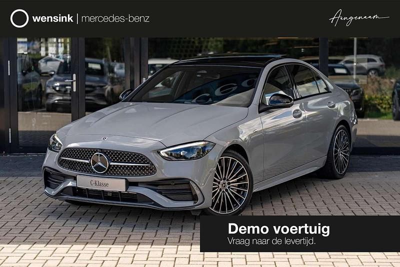 Grijs Nieuw 2025 Mercedes C300e Business Sedan | € 64.956 - Afbeelding 1/4