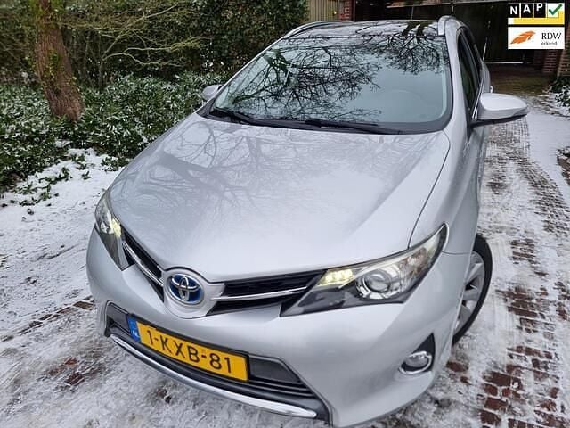 Grijs Occasion 2013 Toyota Auris Touring Sports Stationwagen | € 7.445 (Eerlijke prijs) - Afbeelding 1/4