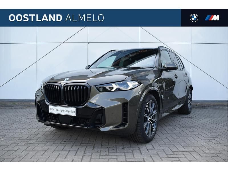 Groen Gebruikt 2025 BMW X5 Executive SUV | € 108.950 (Iets duurder) - Afbeelding 1/4