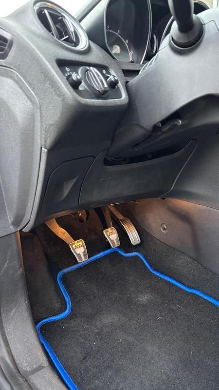 Occasion Ford Fiesta ST-Line 101 PK (74 kW) 2017 Grijs Hatchback