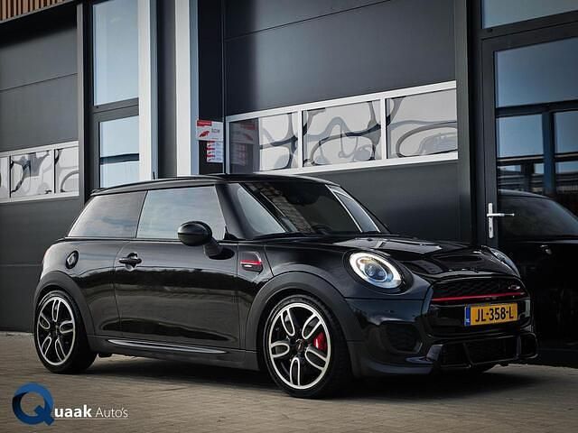 Zwart Gebruikt 2016 Mini John Cooper Works Chili Hatchback | € 21.950 (Eerlijke prijs) - Afbeelding 1/4