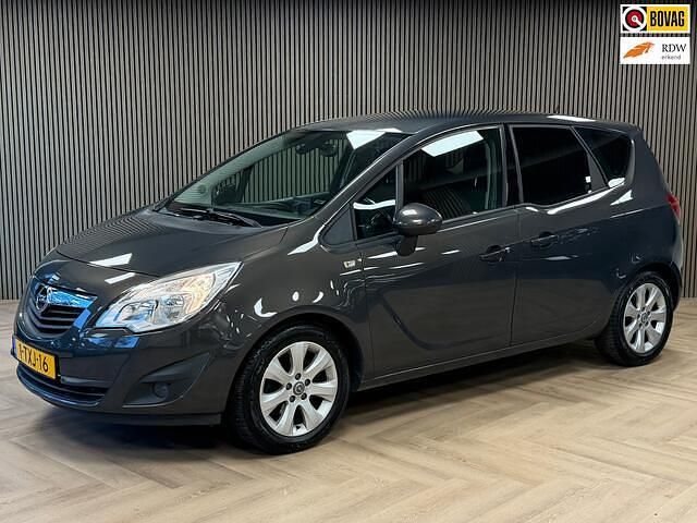 Grijs Occasion 2014 Opel Meriva MPV | € 6.995 (Eerlijke prijs) - Afbeelding 1/4