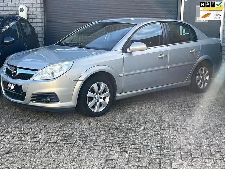 Grijs Gebruikt 2006 Opel Vectra Cosmo Sedan | € 1.950 (Super prijs) - Afbeelding 1/4