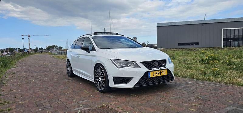 Occasion 2016 Seat Leon ST Cupra 290 Stationwagen | € 17.500 (Eerlijke prijs) - Afbeelding 1/4