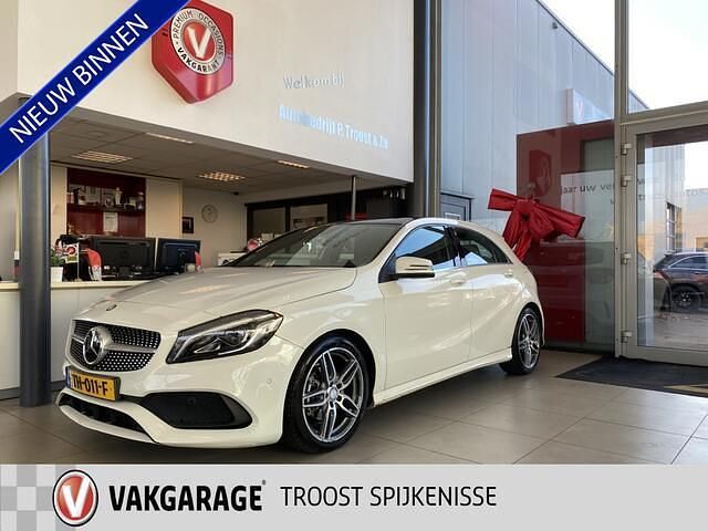 Wit Gebruikt 2017 Mercedes A180 Business Hatchback | € 19.950 (Duur) - Afbeelding 1/4