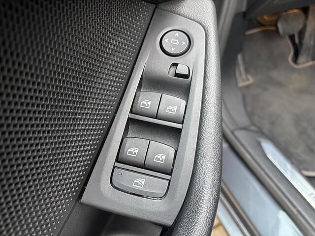 Occasion BMW 118 Executive 140 PK (102 kW) 2020 Grijs Hatchback