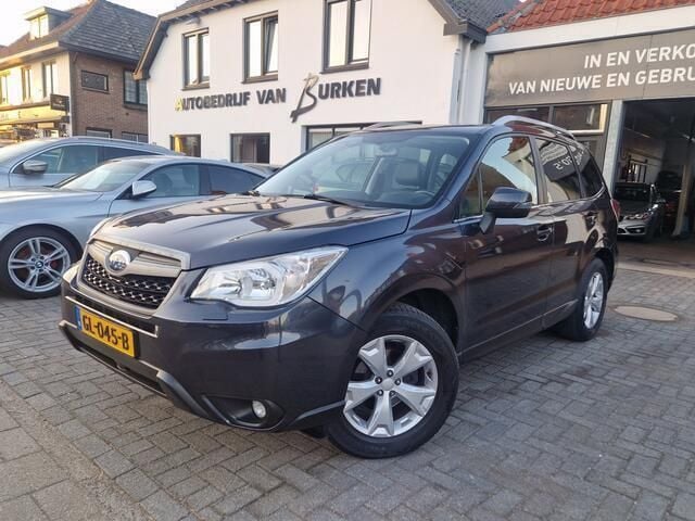 Grijs Gebruikt 2015 Subaru Forester Premium SUV | € 20.850 (Eerlijke prijs) - Afbeelding 1/4