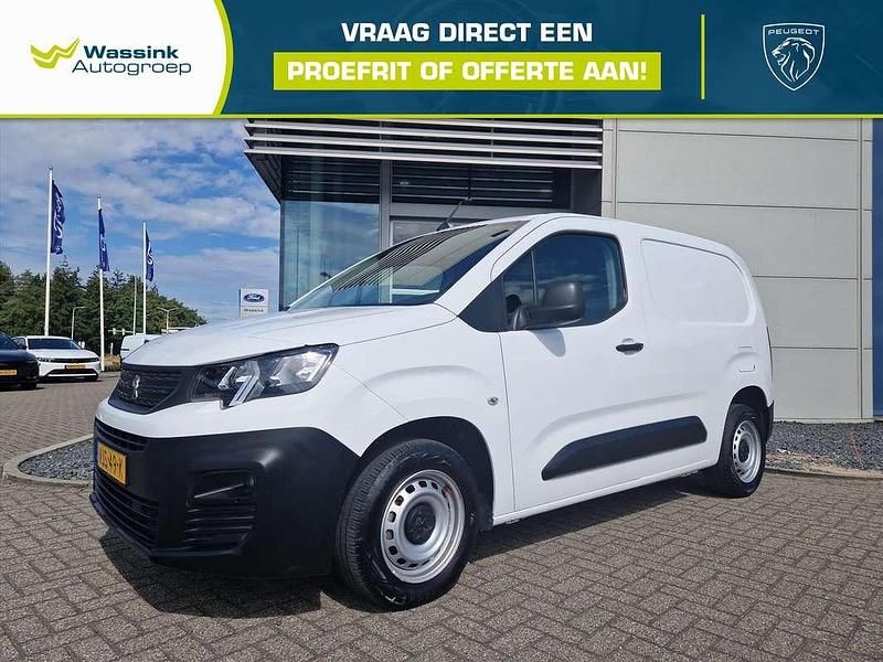 Wit Gebruikt 2021 Peugeot Partner Premium MPV | € 9.940 (Goede deal) - Afbeelding 1/4
