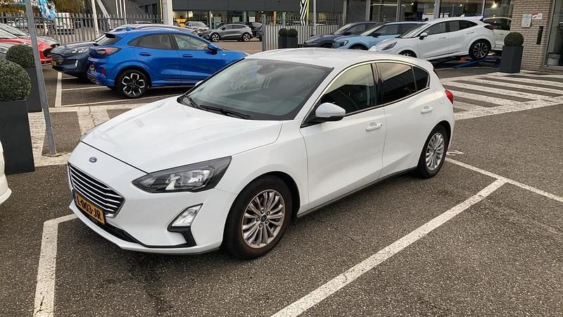 Wit Gebruikt 2019 Ford Focus Business Edition Hatchback | € 13.945 (Super prijs) - Afbeelding 1/4