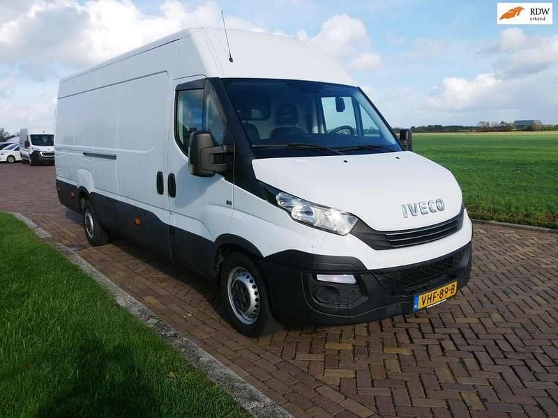 Wit Occasion 2018 Iveco Daily Van | € 8.999 (Super prijs) - Afbeelding 1/3