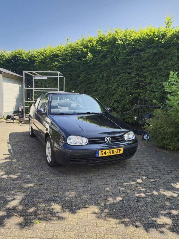 Blauw Gebruikt 2001 VW Golf Cabriolet Trendline Cabriolet | € 2.750 (Eerlijke prijs) - Afbeelding 1/4