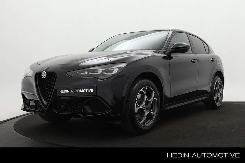 Zwart Gebruikt 2023 Alfa Romeo Stelvio Sprint SUV | € 62.995 (Duur) - Afbeelding 1/4