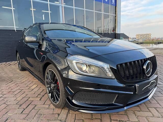 Occasion Mercedes A250 Prestige 211 PK (155 kW) 2014 Zwart Hatchback