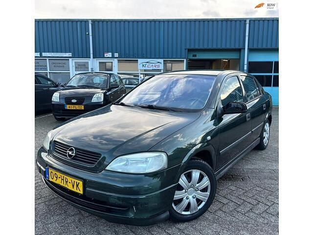 Groen Gebruikt 2001 Opel Astra Edition Hatchback | € 999 (Goede deal) - Afbeelding 1/4