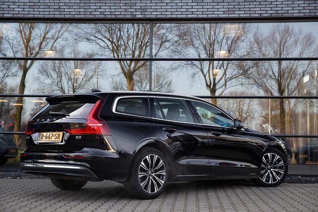 Occasion Volvo V60 Plus 165 PK (121 kW) 2022 Zwart Stationwagen