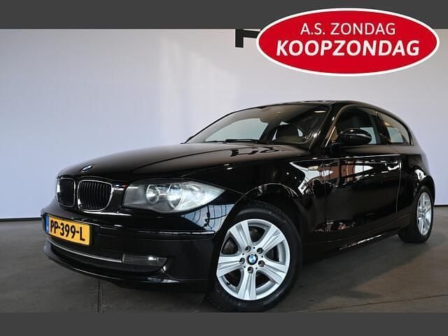 Zwart Gebruikt 2008 BMW 116 Basis Hatchback | € 3.440 (Eerlijke prijs) - Afbeelding 1/4