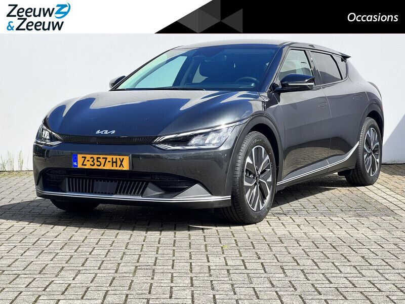 Grijs Gebruikt 2024 Kia EV6 Light SUV | € 38.495 (Super prijs) - Afbeelding 1/4