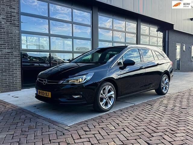 Zwart Gebruikt 2018 Opel Astra S Stationwagen | € 8.975 (Goede deal) - Afbeelding 1/4