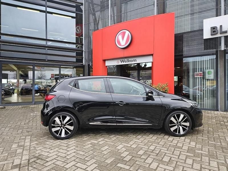 Occasion Renault Clio V Dynamique 2022 Zwart Hatchback